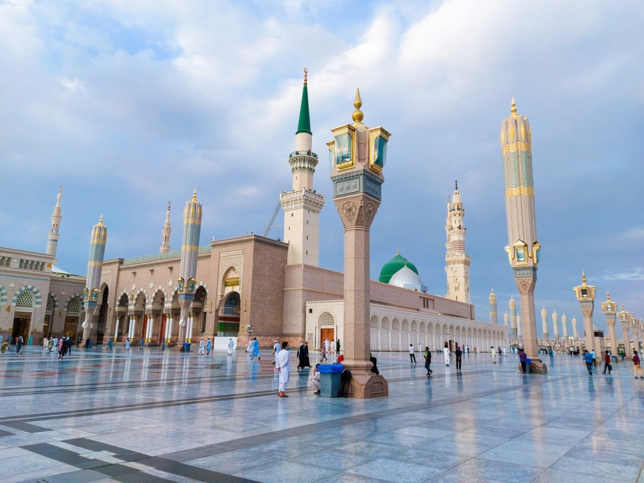 Why Choosing the Right Umrah & Hajj Agency Matters